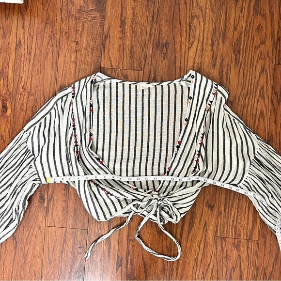 Altar’d State Cropped Stripe Wrapped Balloon Sleeve Embroidered Blouse Medium - Picture 14 of 16